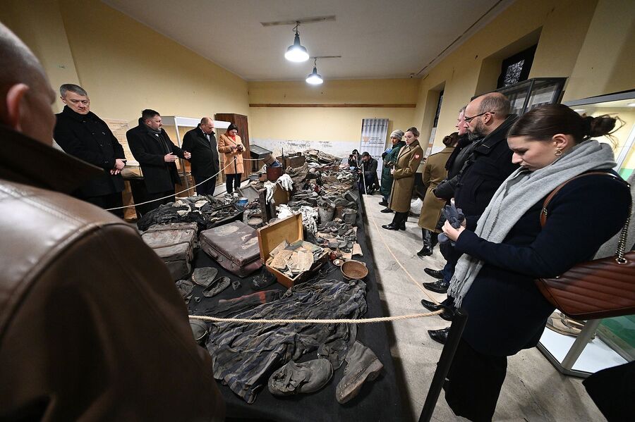 Międzynarodowy Dzień Pamięci o Ofiarach Holokaustu. Uroczystość w Brzeszczach. Fot. Janusz Ślęzak (IPN)