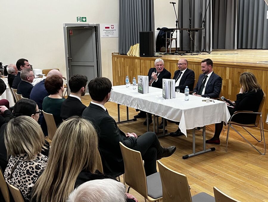 Biskupice Radłowskie. Promocja książki „Stanisław Mierzwa (1905-1985)”. Fot. Cezary Pałka (IPN)