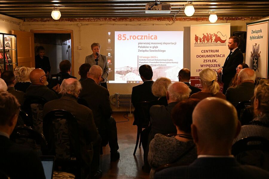 Krakowska uroczystość w 85. rocznicę pierwszej masowej deportacji obywateli polskich w głąb ZSRS. Fot. Janusz Ślęzak (IPN)