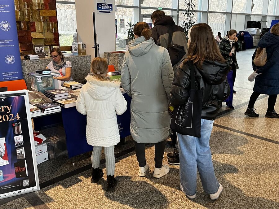 Wydawnictwo IPN na 7. Sądeckich Targach Książki. Fot. Cezary Pałka (IPN)