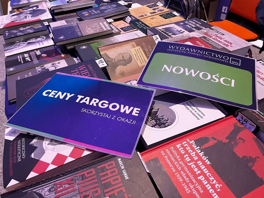 Wydawnictwo IPN na 7. Sądeckich Targach Książki. Fot. Cezary Pałka (IPN)