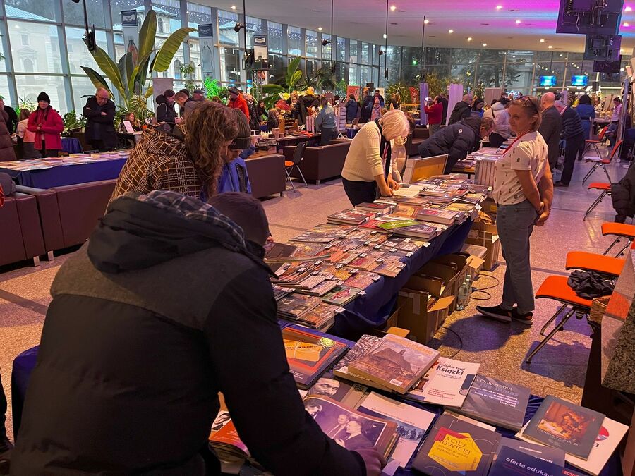 Wydawnictwo IPN na 7. Sądeckich Targach Książki. Fot. Cezary Pałka (IPN)