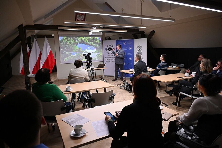 Kraków. Warsztaty w ramach konkursu ziemiańskiego. Fot. Janusz Ślęzak (IPN)