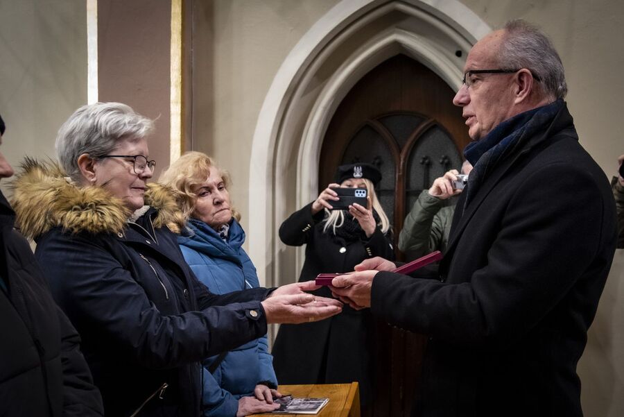 Uroczystości pogrzebowe trzech Żołnierzy Wyklętych w Krakowie. Fot. Agnieszka Masłowska (IPN)