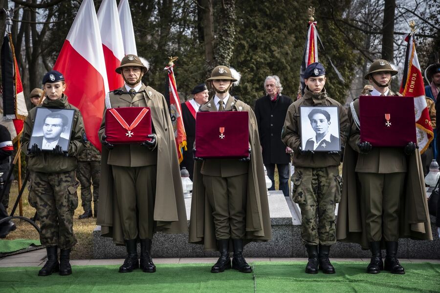 Uroczystości pogrzebowe trzech Żołnierzy Wyklętych w Krakowie. Fot. Agnieszka Masłowska (IPN)