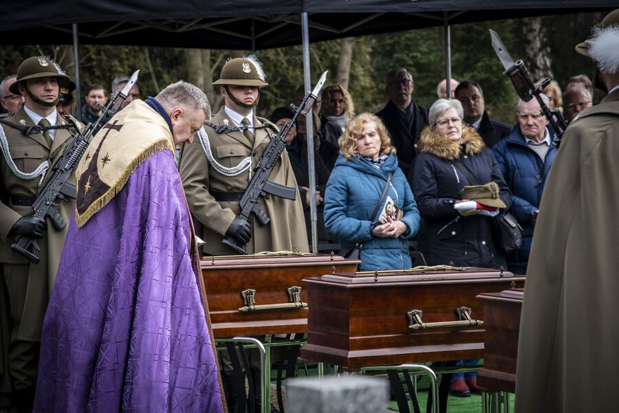 Uroczystości pogrzebowe trzech Żołnierzy Wyklętych w Krakowie. Fot. Agnieszka Masłowska (IPN)