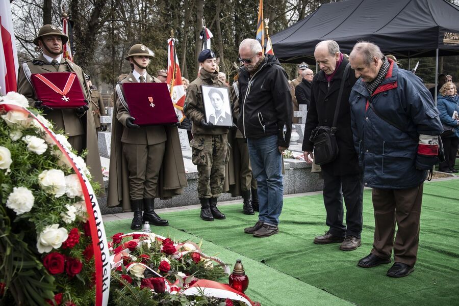 Uroczystości pogrzebowe trzech Żołnierzy Wyklętych w Krakowie. Fot. Agnieszka Masłowska (IPN)