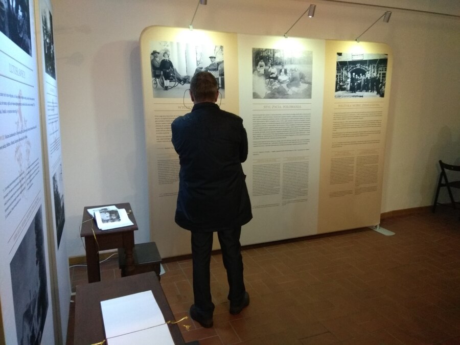 Wystawa „Europa w rodzinie. Ziemiaństwo polskie w XX wieku” w krakowskim Pałacu Sztuki