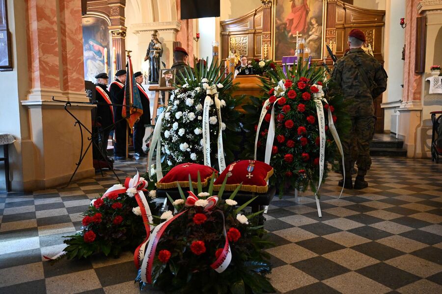 Pogrzeb kpt. Stanisława Pazurkiewicza. Fot. Janusz Ślęzak (IPN)