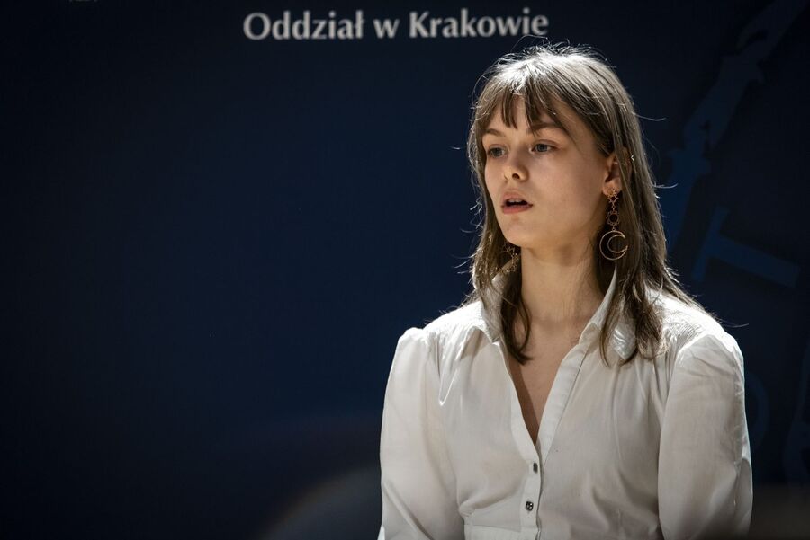 Małopolski półfinał ogólnopolskiego konkursu recytatorskiego poezji i prozy więźniarek KL Ravensbrück. Fot. Agnieszka Masłowska (IPN)