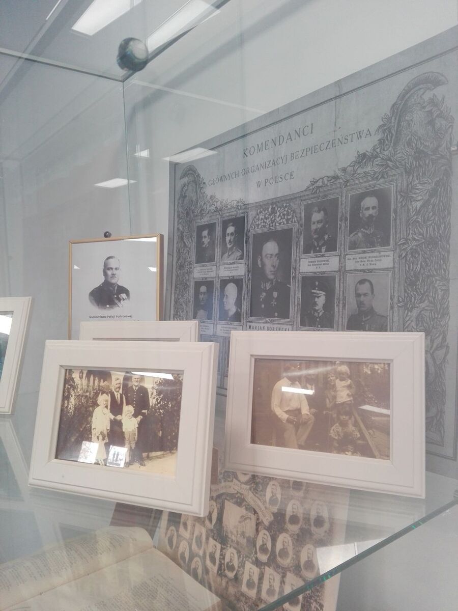 Otwarcie siedziby komendy policji w Kielcach i wystawa „Miednoje – policyjny Katyń”