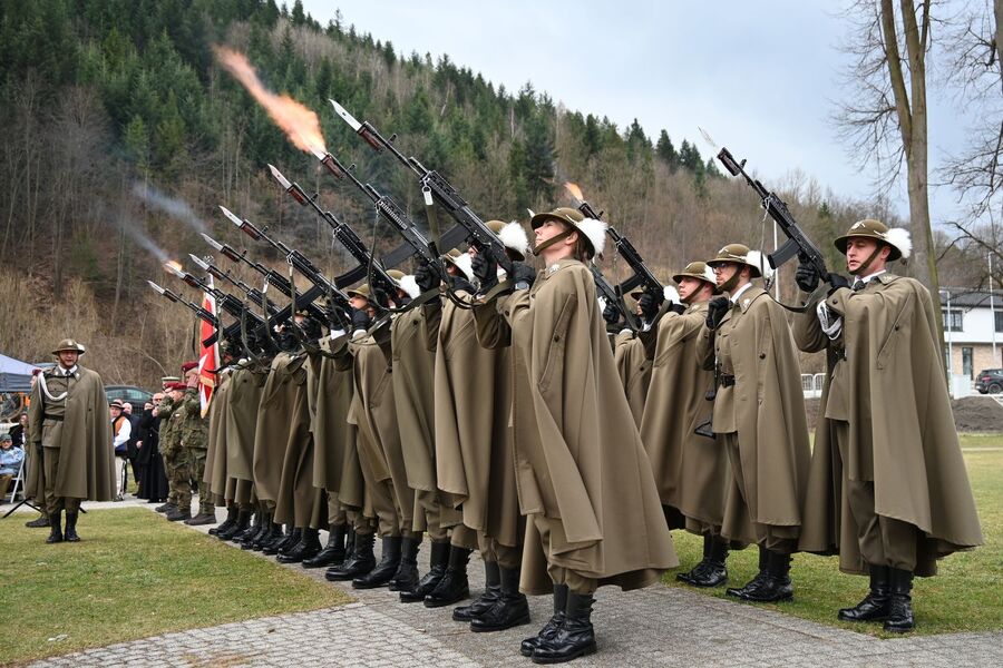 Narodowy Dzień Pamięci Polaków ratujących Żydów pod okupacją niemiecką. Uroczystości w Tokarni. Fot. Janusz Ślęzak (IPN)
