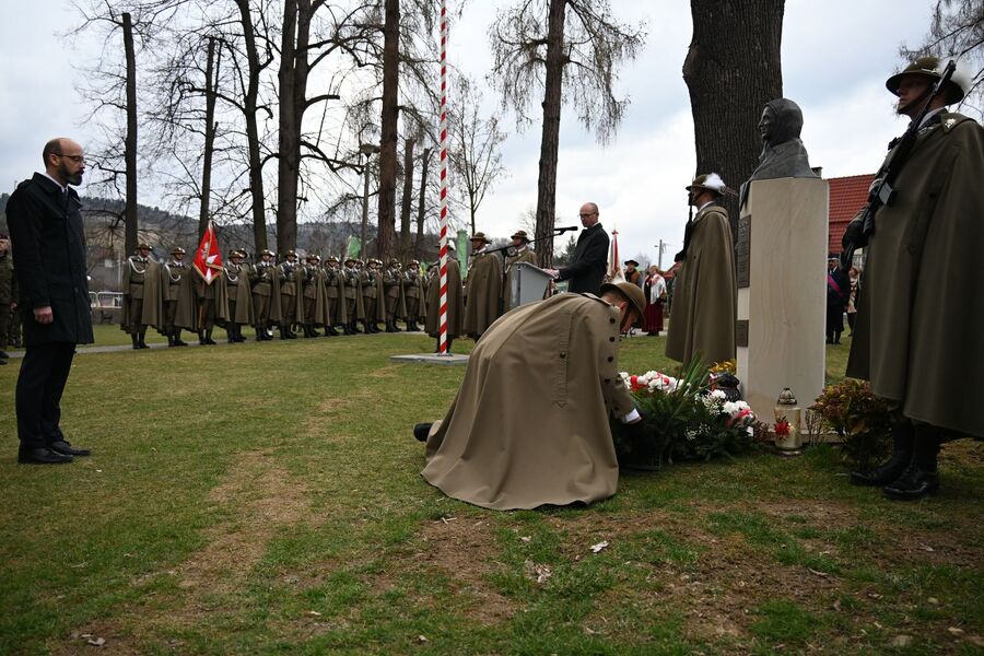 Narodowy Dzień Pamięci Polaków ratujących Żydów pod okupacją niemiecką. Uroczystości w Tokarni. Fot. Janusz Ślęzak (IPN)