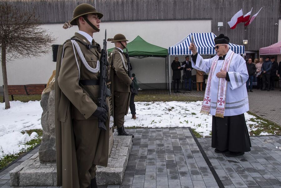 W Podegrodziu odsłonięto tablicę pamięci Stanisława Berowskiego. Fot. Agnieszka Masłowska (IPN)