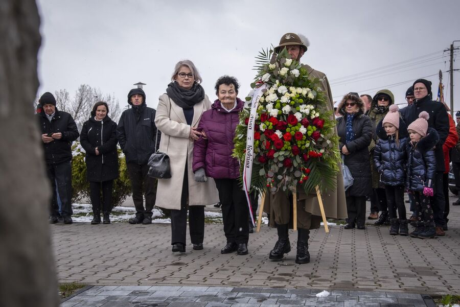W Podegrodziu odsłonięto tablicę pamięci Stanisława Berowskiego. Fot. Agnieszka Masłowska (IPN)