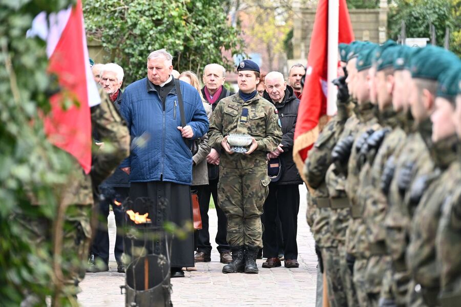 30. rocznica odsłonięcia Symbolicznej Mogiły Ofiar Komunizmu na cmentarzu Rakowickim. Fot. Janusz Ślęzak (IPN)
