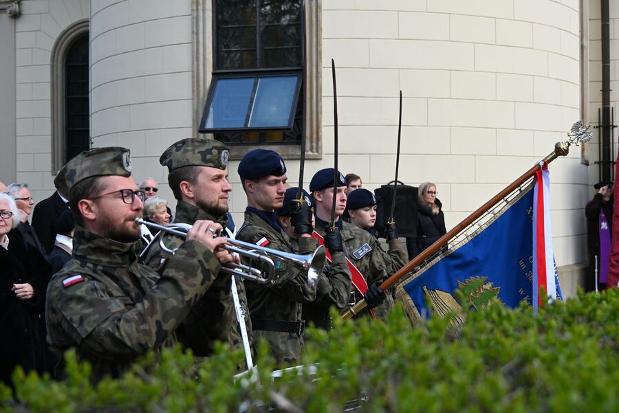 30. rocznica odsłonięcia Symbolicznej Mogiły Ofiar Komunizmu na cmentarzu Rakowickim. Fot. Janusz Ślęzak (IPN)
