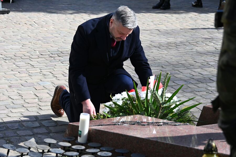 30. rocznica odsłonięcia Symbolicznej Mogiły Ofiar Komunizmu na cmentarzu Rakowickim. Fot. Janusz Ślęzak (IPN)
