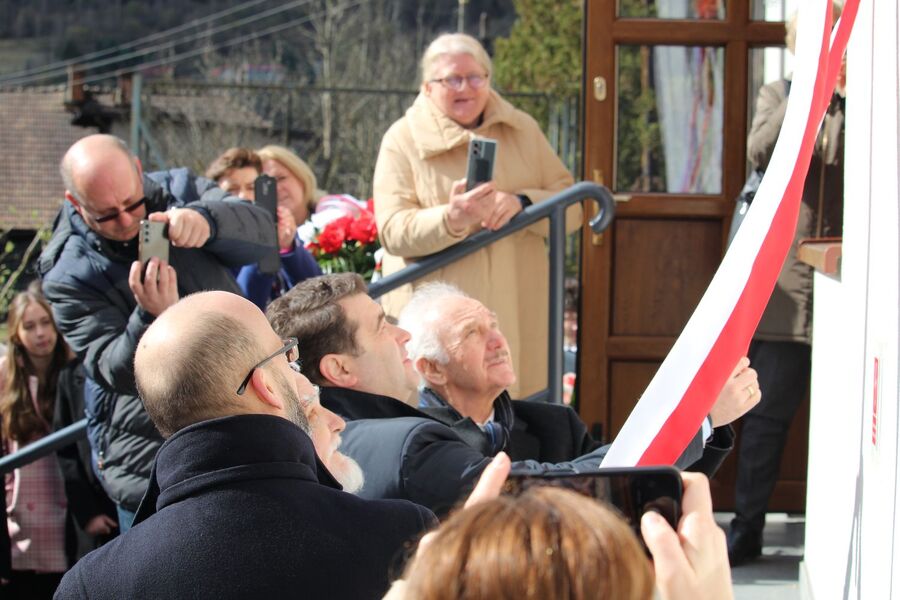 Odsłonięcie tablicy ppor. Michała Rokosza w Makowie Podhalańskim. Fot. Jakub Ryba (IPN)