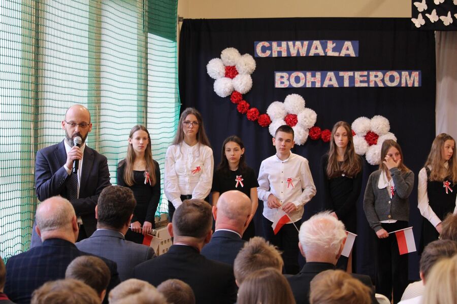 Odsłonięcie tablicy ppor. Michała Rokosza w Makowie Podhalańskim. Fot. Jakub Ryba (IPN)