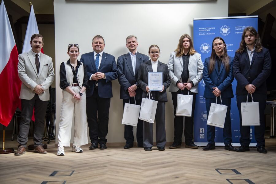 Drużyna III LO w Tarnowie wygrała X Małopolski Turniej Debat Historycznych. Fot. Agnieszka Masłowska (IPN)