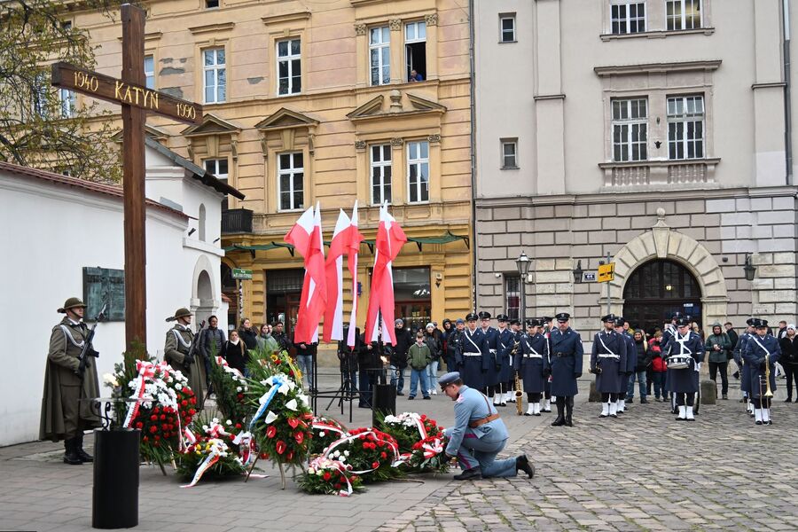 Krakowskie uroczystości poświęcone ofiarom zbrodni katyńskiej. Fot. Janusz Ślęzak (IPN)