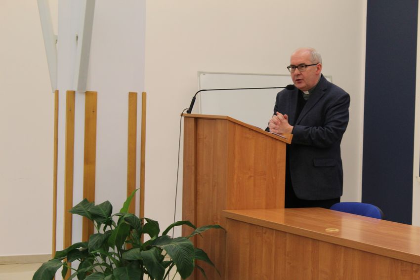 Sesja popularnonaukowa w 65. rocznicę procesu kurii krakowskiej