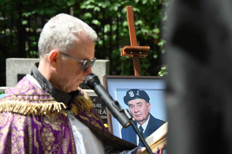 W Krakowie pochowano ppłk. Ryszarda Ładę-Brodowskiego, żołnierza AK. Fot. Janusz Ślęzak (IPN)