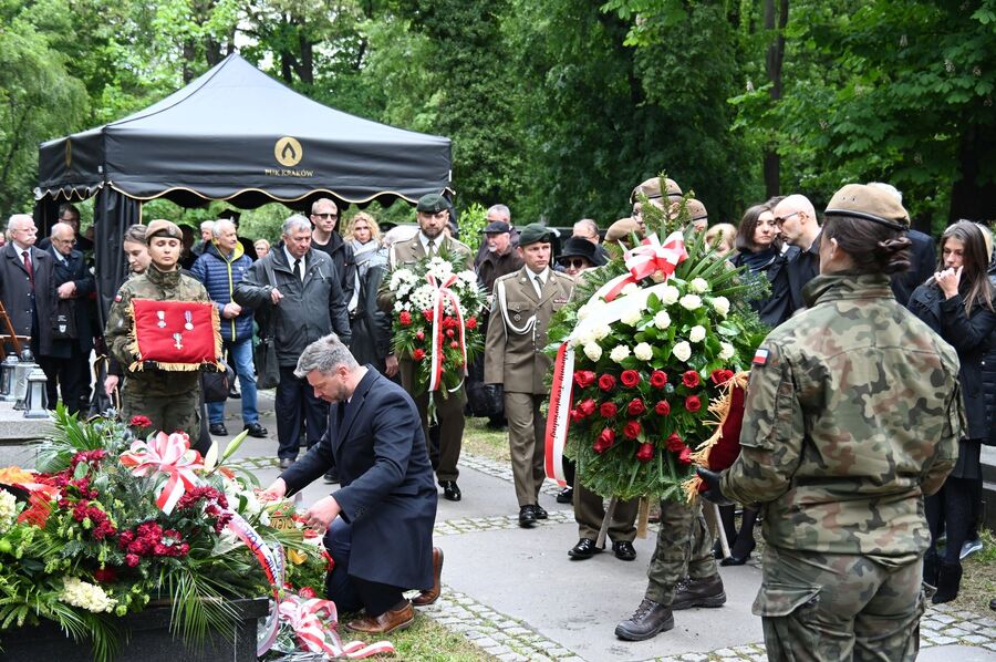 W Krakowie pochowano ppłk. Ryszarda Ładę-Brodowskiego, żołnierza AK. Fot. Janusz Ślęzak (IPN)