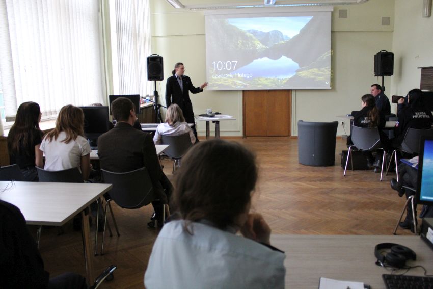 Warsztaty historyczne do konkursu „Policjanci w służbie historii” – Kraków, 1 lutego