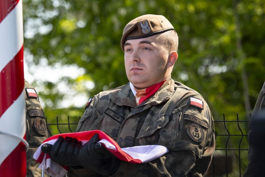 Wierzbno. Uroczystość poświęcona gen. Okulickiemu i cichociemnym. Fot. Agnieszka Masłowska (IPN)