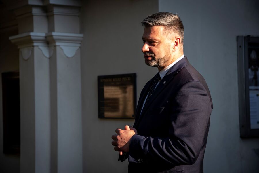 Znicze pamięci w 77. rocznicę śmierci rtm. Witolda Pileckiego w Alwerni. Fot. Agnieszka Masłowska (IPN)