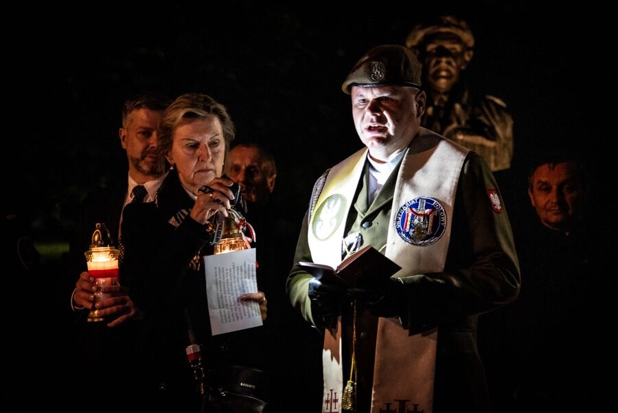 Znicze pamięci w 77. rocznicę śmierci rtm. Witolda Pileckiego w Krakowie. Fot. Agnieszka Masłowska (IPN)