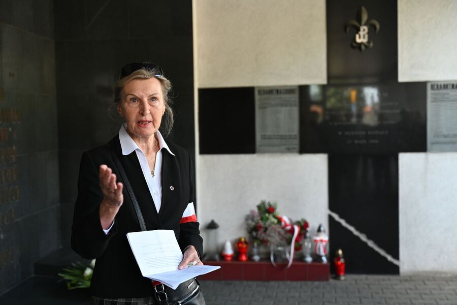 Uroczystość u zbiegu ulic Lubicz i Botanicznej w Krakowie. Fot. Janusz Ślęzak (IPN)