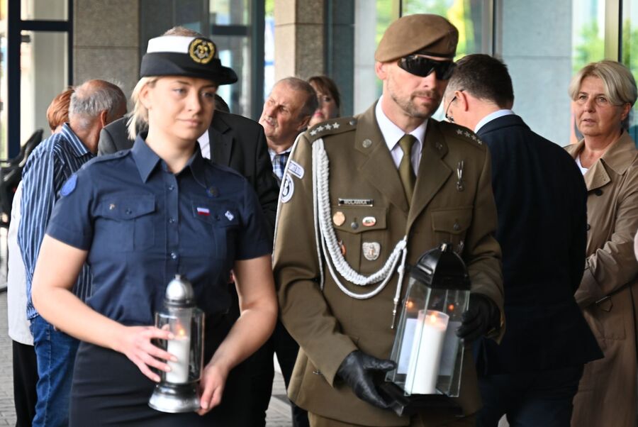 Uroczystość u zbiegu ulic Lubicz i Botanicznej w Krakowie. Fot. Janusz Ślęzak (IPN)