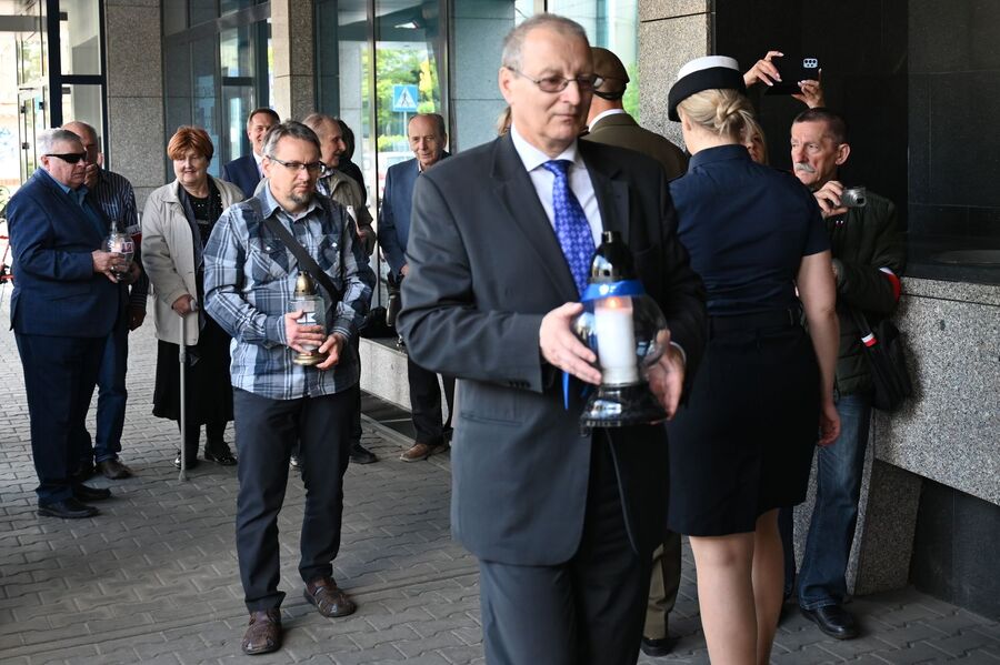 Uroczystość u zbiegu ulic Lubicz i Botanicznej w Krakowie. Fot. Janusz Ślęzak (IPN)