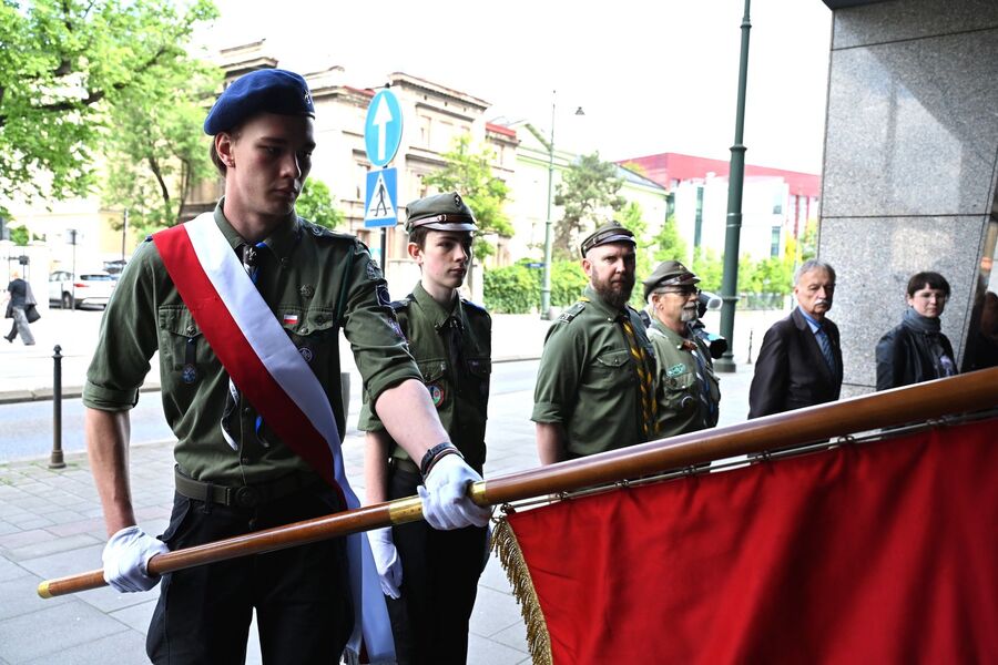 Uroczystość u zbiegu ulic Lubicz i Botanicznej w Krakowie. Fot. Janusz Ślęzak (IPN)