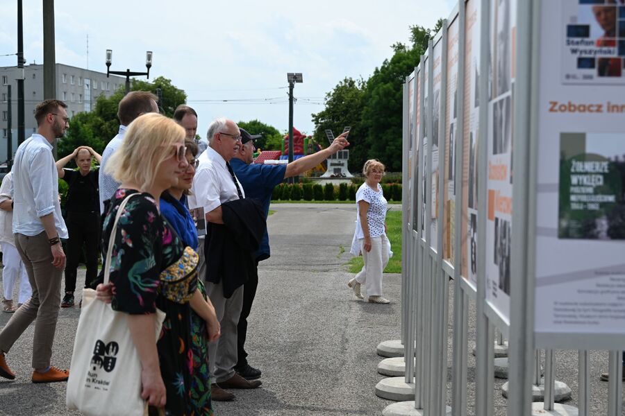 Otwarcie wystawy poświęconej Stanisławowi Mierzwie. Fot. Żaneta Wierzgacz (IPN)
