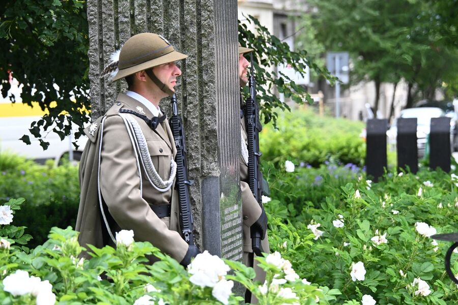 Uroczystość na pl. Axentowicza w Krakowie. Fot. Janusz Ślęzak (IPN)