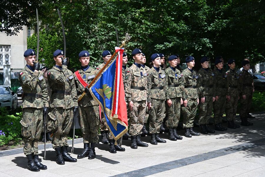 Uroczystość na pl. Axentowicza w Krakowie. Fot. Janusz Ślęzak (IPN)