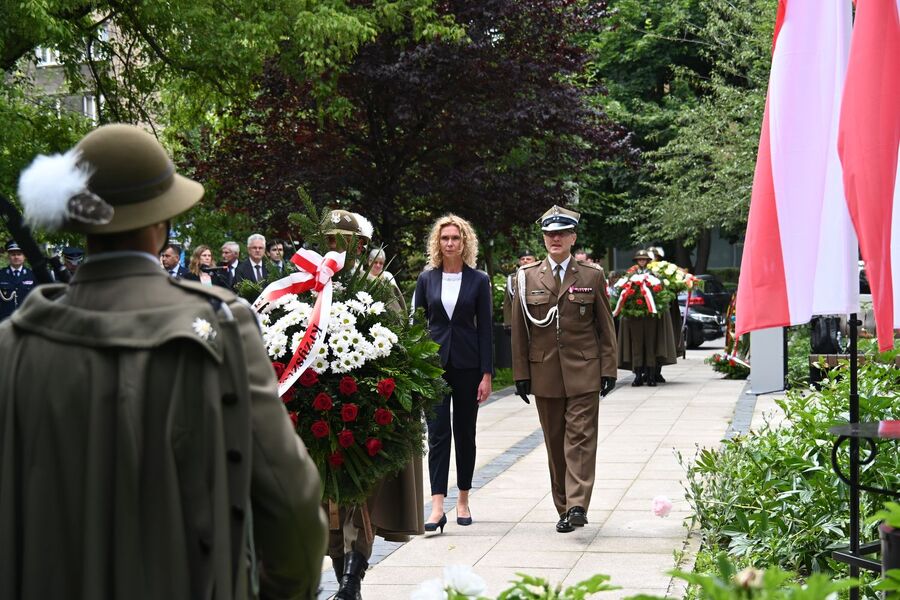 Uroczystość na pl. Axentowicza w Krakowie. Fot. Janusz Ślęzak (IPN)