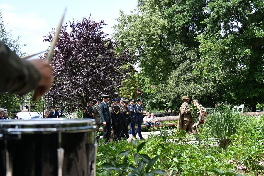 Uroczystość na pl. Axentowicza w Krakowie. Fot. Janusz Ślęzak (IPN)