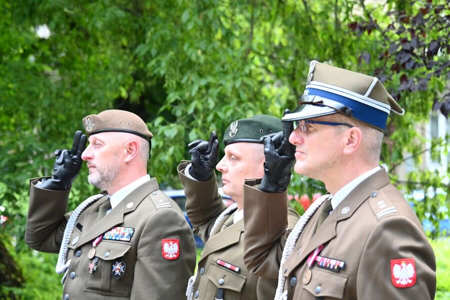 Uroczystość na pl. Axentowicza w Krakowie. Fot. Janusz Ślęzak (IPN)