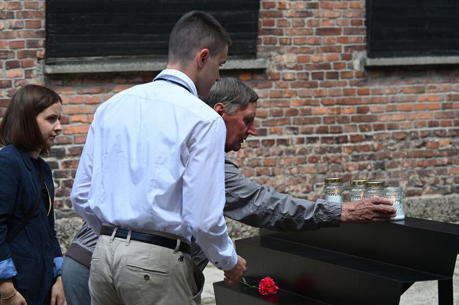 Uroczystość w dawnym KL Auschwitz. Fot. Janusz Ślęzak (IPN)