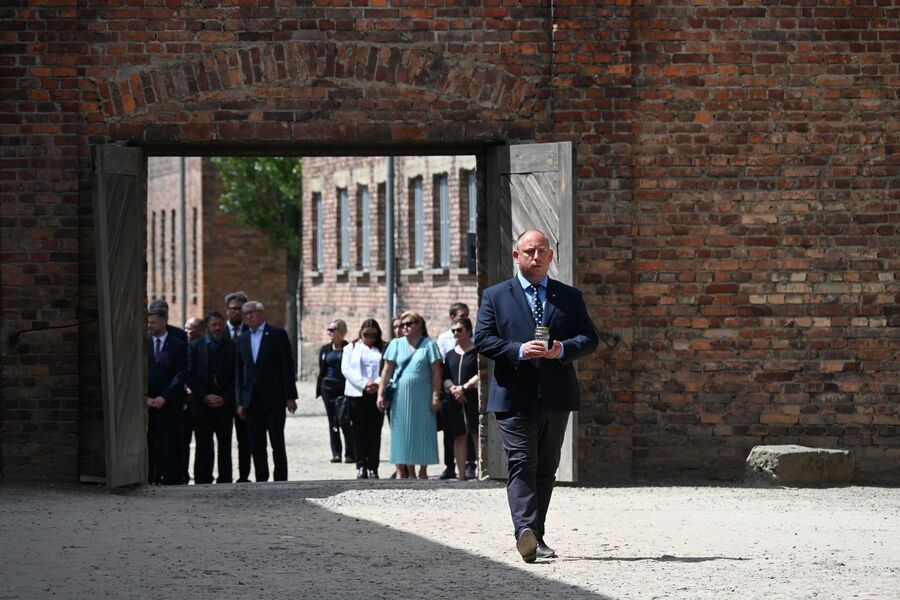 Uroczystość w dawnym KL Auschwitz. Fot. Janusz Ślęzak (IPN)