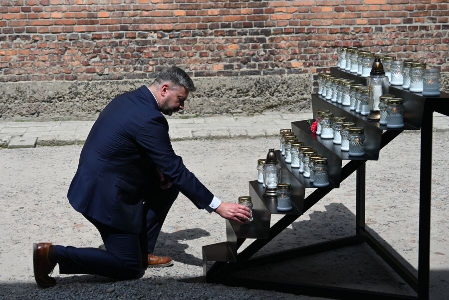 Uroczystość w dawnym KL Auschwitz. Fot. Janusz Ślęzak (IPN)