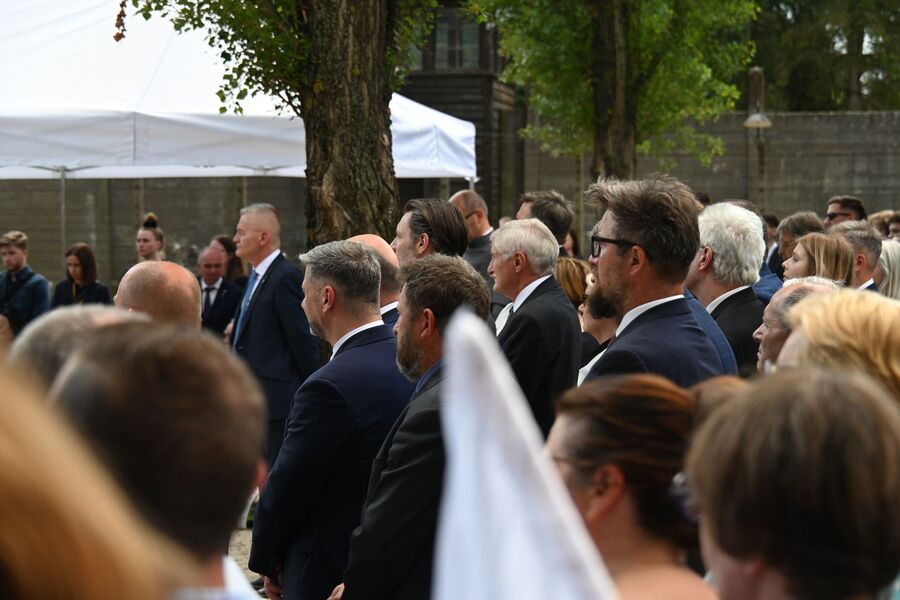 Uroczystość w dawnym KL Auschwitz. Fot. Janusz Ślęzak (IPN)
