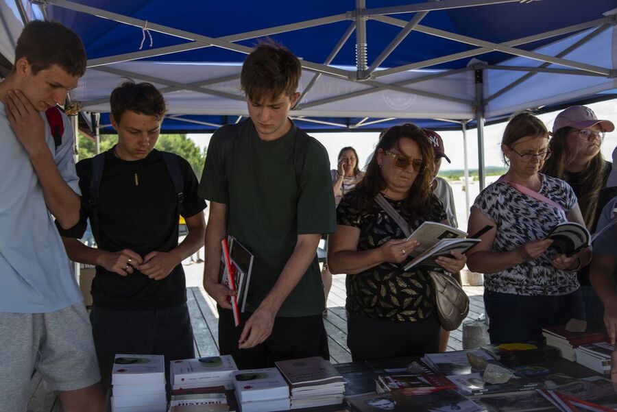 Tobruk 1941. Przystanek Żywej Historii na Pustyni Błędowskiej – Róża Wiatrów (Klucze). Fot. Agnieszka Masłowska (IPN)