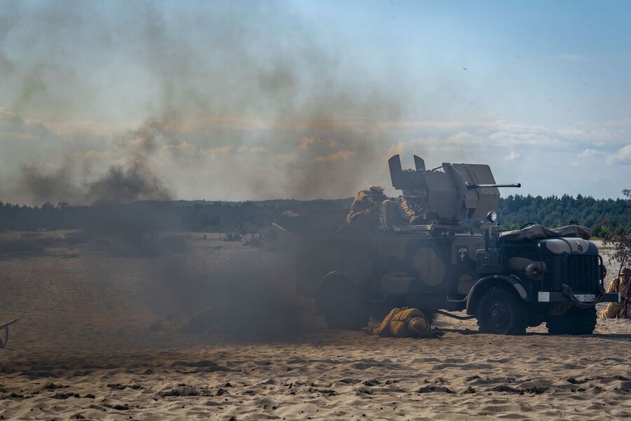 Tobruk 1941. Przystanek Żywej Historii na Pustyni Błędowskiej – Róża Wiatrów (Klucze). Fot. Agnieszka Masłowska (IPN)