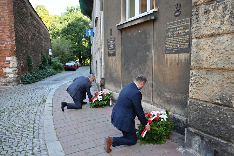 81. rocznica śmierci gen. Rostworowskiego i małżeństwa Karłowskich. Fot. Janusz Ślęzak (IPN)